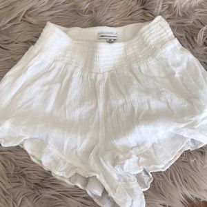 White flowy AEO shorts